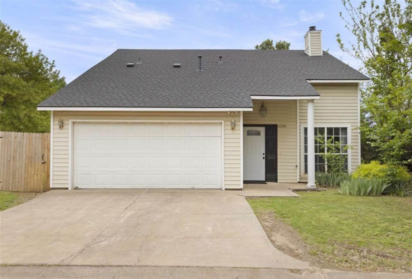 3 Bedrooms Bedrooms, 0 ,2 BathroomsBathrooms,Residential,Single Family,Post Oak,1.5,133185