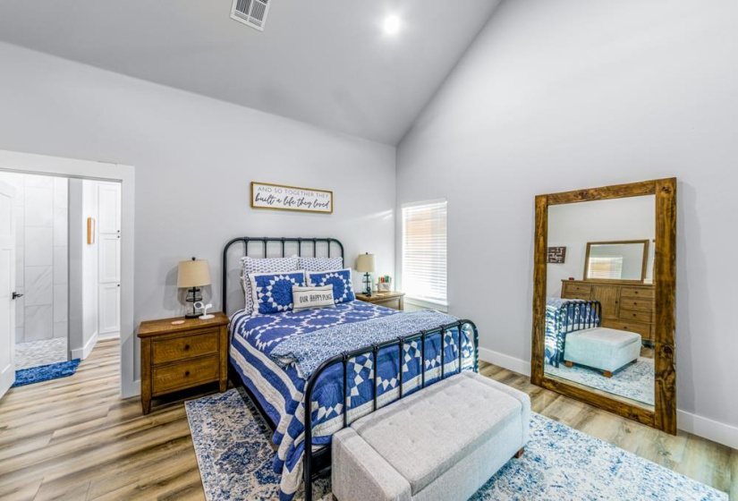 4 Bedrooms Bedrooms, 0 ,2 BathroomsBathrooms,Residential,Single Family,Allyn Ave,1,133195