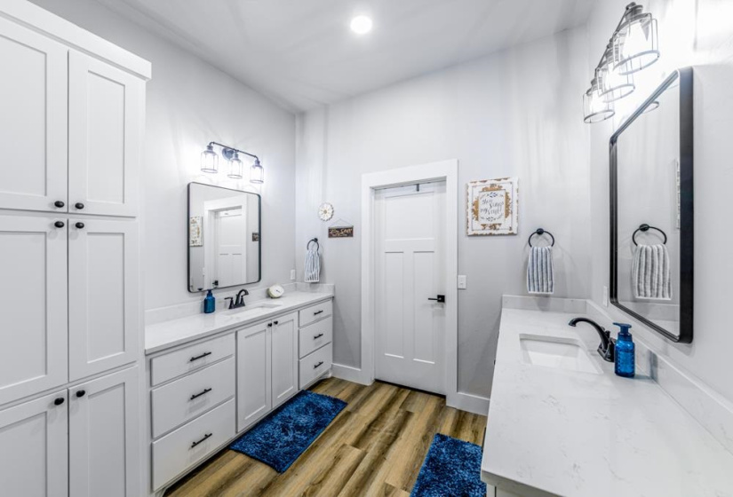 4 Bedrooms Bedrooms, 0 ,2 BathroomsBathrooms,Residential,Single Family,Allyn Ave,1,133195