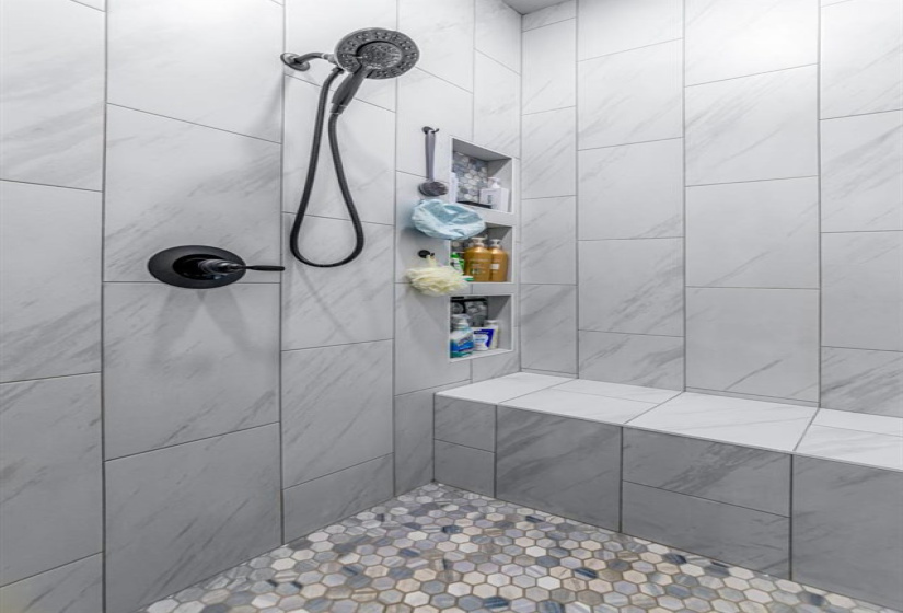 4 Bedrooms Bedrooms, 0 ,2 BathroomsBathrooms,Residential,Single Family,Allyn Ave,1,133195