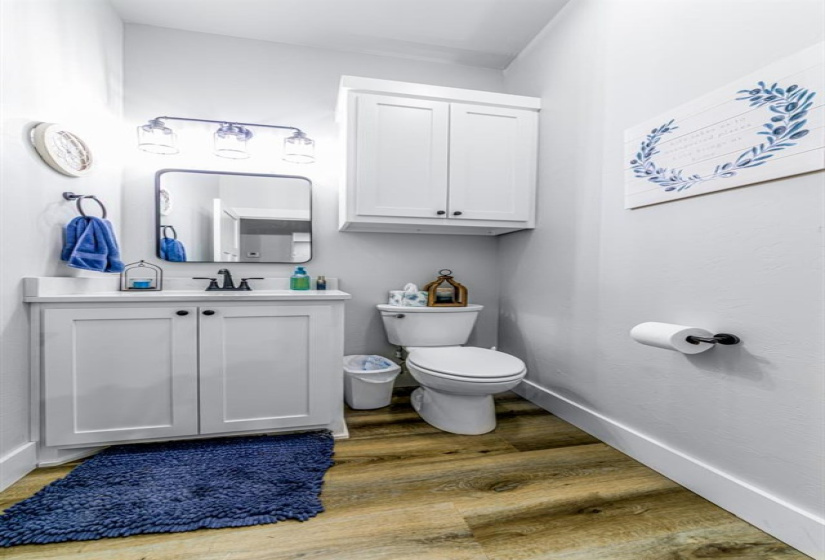 4 Bedrooms Bedrooms, 0 ,2 BathroomsBathrooms,Residential,Single Family,Allyn Ave,1,133195