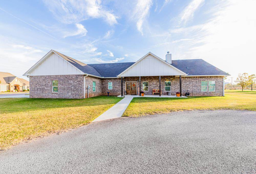 4 Bedrooms Bedrooms, 0 ,2 BathroomsBathrooms,Residential,Single Family,Allyn Ave,1,133195