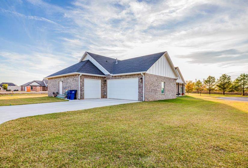 4 Bedrooms Bedrooms, 0 ,2 BathroomsBathrooms,Residential,Single Family,Allyn Ave,1,133195