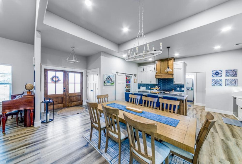 4 Bedrooms Bedrooms, 0 ,2 BathroomsBathrooms,Residential,Single Family,Allyn Ave,1,133195