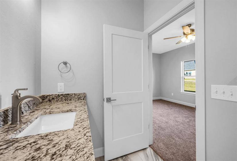 4 Bedrooms Bedrooms, 0 ,3 BathroomsBathrooms,Residential,Single Family,Blanco Bend,1,133196