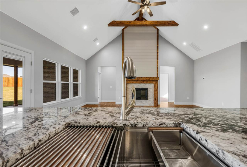 4 Bedrooms Bedrooms, 0 ,3 BathroomsBathrooms,Residential,Single Family,Blanco Bend,1,133196