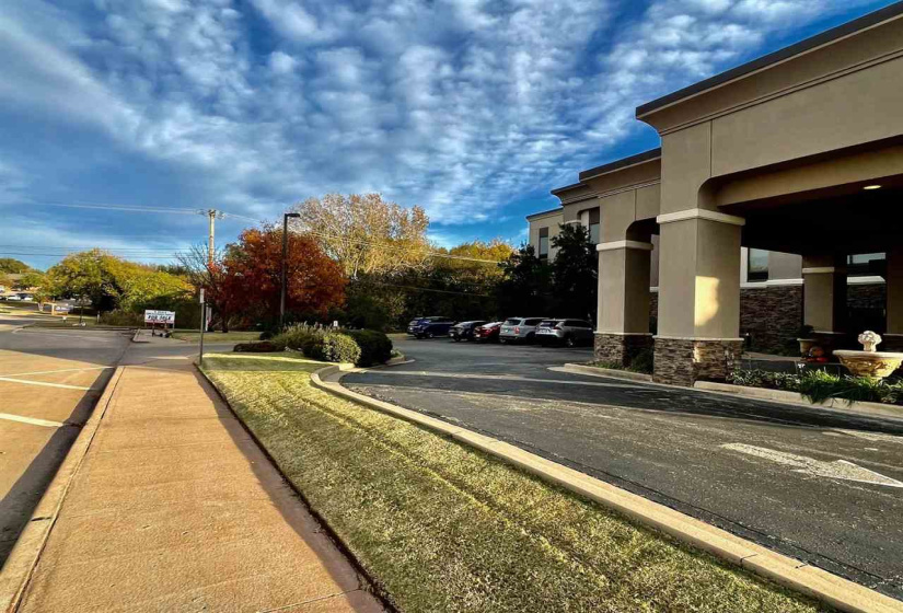 0 , 0 ,0,Lots/land,Unplatted,Hall of Fame,0,133200