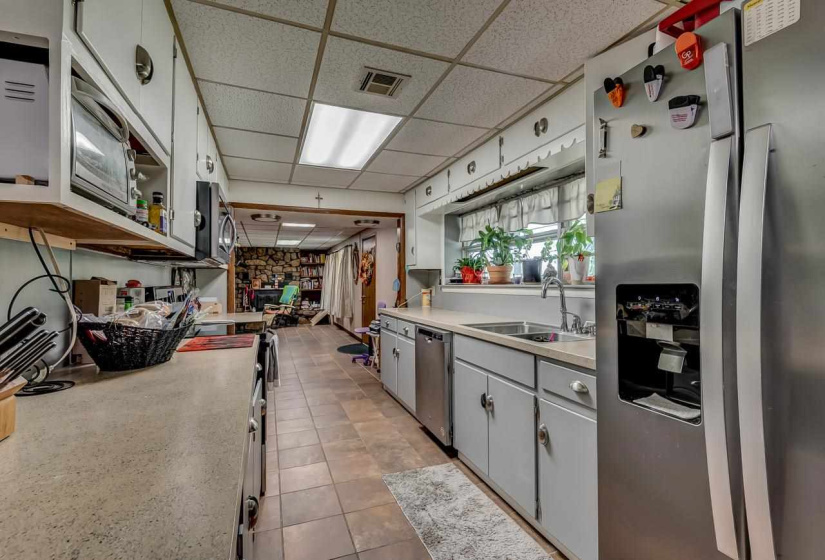 3 Bedrooms Bedrooms, 0 ,2 BathroomsBathrooms,Residential,Single Family,116th,1,131022