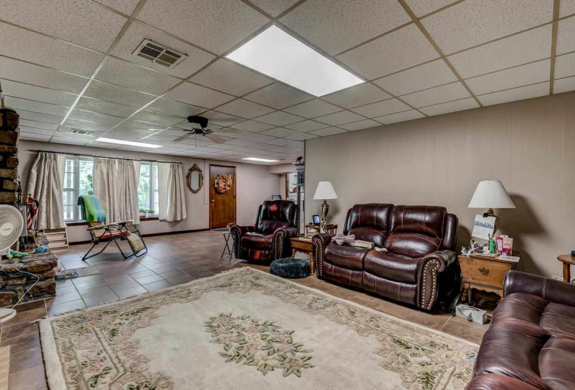 3 Bedrooms Bedrooms, 0 ,2 BathroomsBathrooms,Residential,Single Family,116th,1,131022