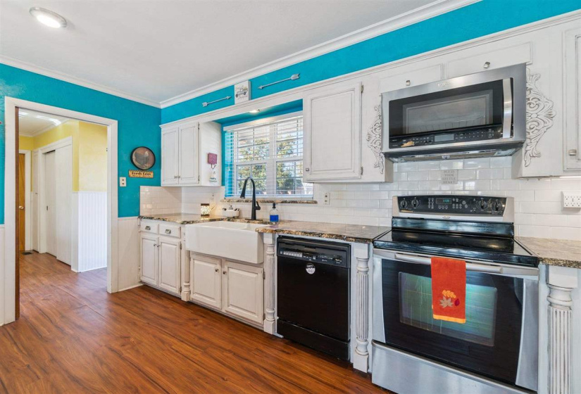 3 Bedrooms Bedrooms, 0 ,2 BathroomsBathrooms,Residential,Single Family,8th,1,133201