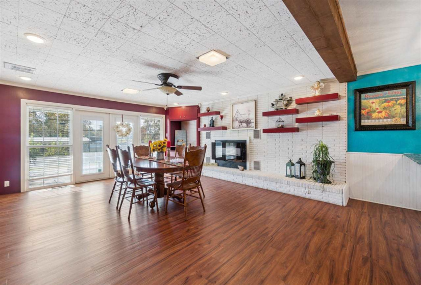 3 Bedrooms Bedrooms, 0 ,2 BathroomsBathrooms,Residential,Single Family,8th,1,133201