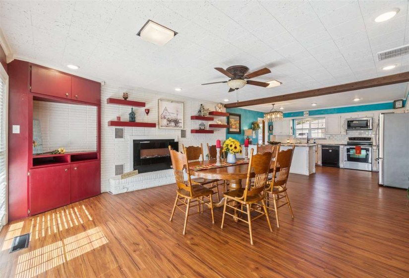 3 Bedrooms Bedrooms, 0 ,2 BathroomsBathrooms,Residential,Single Family,8th,1,133201