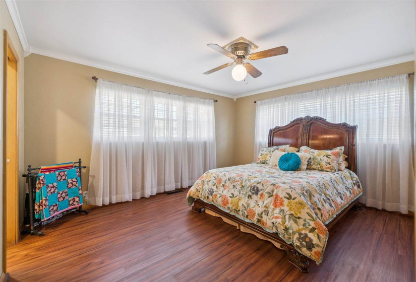 3 Bedrooms Bedrooms, 0 ,2 BathroomsBathrooms,Residential,Single Family,8th,1,133201