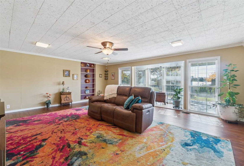 3 Bedrooms Bedrooms, 0 ,2 BathroomsBathrooms,Residential,Single Family,8th,1,133201