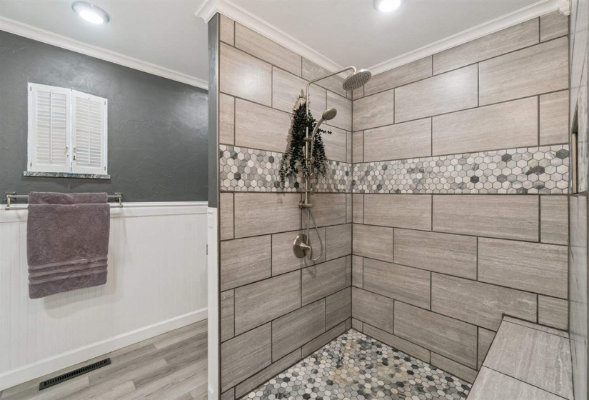 3 Bedrooms Bedrooms, 0 ,2 BathroomsBathrooms,Residential,Single Family,8th,1,133201