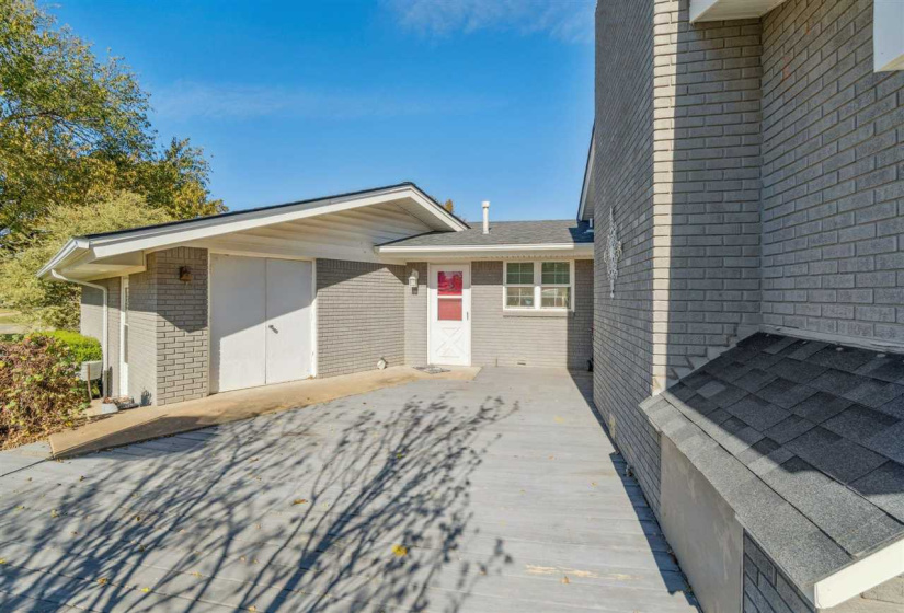 3 Bedrooms Bedrooms, 0 ,2 BathroomsBathrooms,Residential,Single Family,8th,1,133201