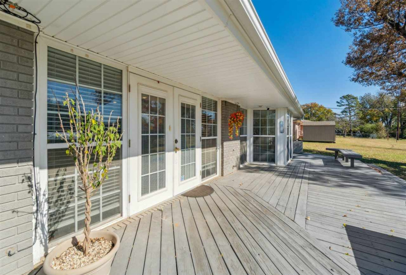 3 Bedrooms Bedrooms, 0 ,2 BathroomsBathrooms,Residential,Single Family,8th,1,133201