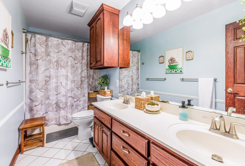 4 Bedrooms Bedrooms, 0 ,3 BathroomsBathrooms,Residential,Single Family,Pecan Lake,1.5,133204