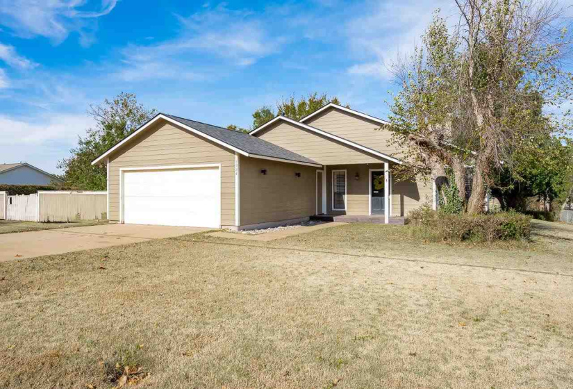 3 Bedrooms Bedrooms, 0 ,2 BathroomsBathrooms,Residential,Single Family,Sunrise,1,133207