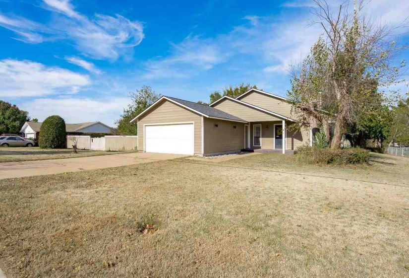 3 Bedrooms Bedrooms, 0 ,2 BathroomsBathrooms,Residential,Single Family,Sunrise,1,133207