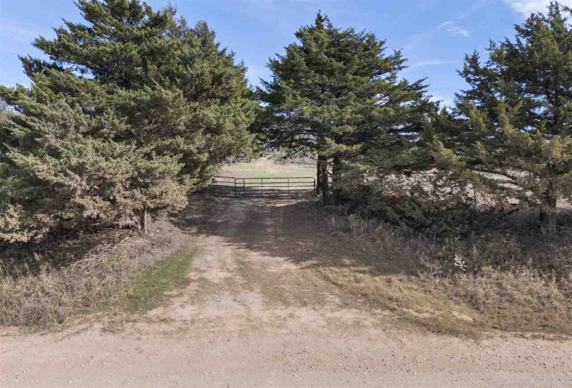 0 , 0 ,0,Lots/land,Unplatted,Brush Creek,0,133213