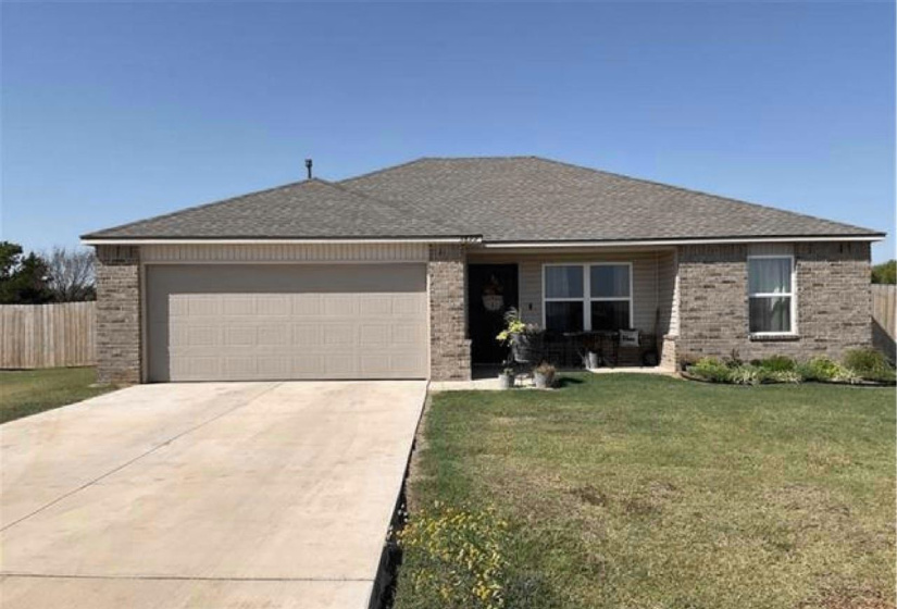 3 Bedrooms Bedrooms, 0 ,2 BathroomsBathrooms,Residential,Single Family,Elm Ridge,1,133208