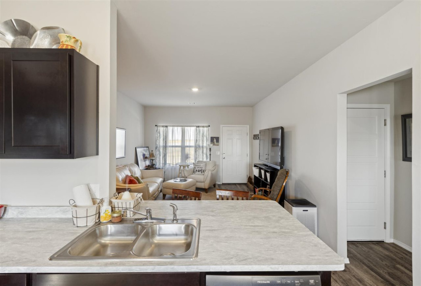 3 Bedrooms Bedrooms, 0 ,2 BathroomsBathrooms,Residential,Single Family,Elm Ridge,1,133208