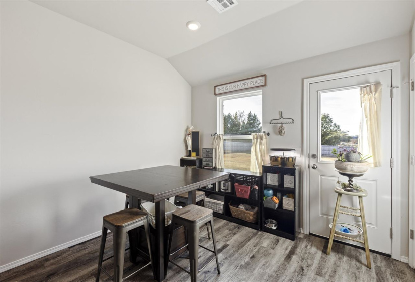 3 Bedrooms Bedrooms, 0 ,2 BathroomsBathrooms,Residential,Single Family,Elm Ridge,1,133208