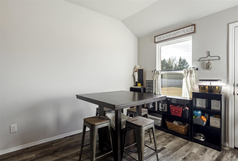 3 Bedrooms Bedrooms, 0 ,2 BathroomsBathrooms,Residential,Single Family,Elm Ridge,1,133208