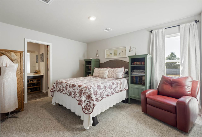 3 Bedrooms Bedrooms, 0 ,2 BathroomsBathrooms,Residential,Single Family,Elm Ridge,1,133208