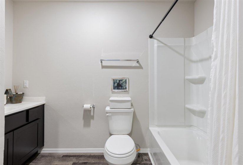 3 Bedrooms Bedrooms, 0 ,2 BathroomsBathrooms,Residential,Single Family,Elm Ridge,1,133208