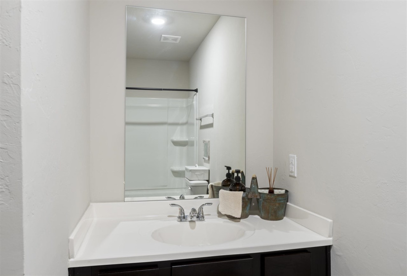 3 Bedrooms Bedrooms, 0 ,2 BathroomsBathrooms,Residential,Single Family,Elm Ridge,1,133208