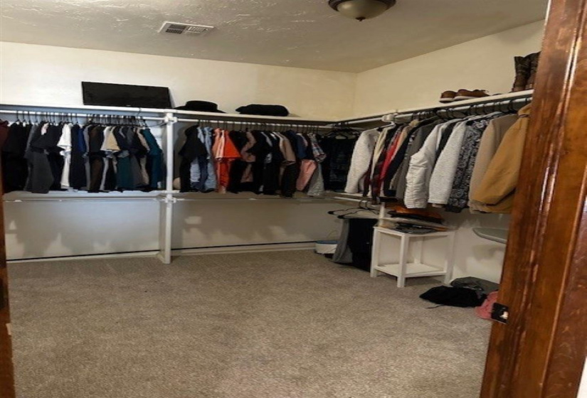 1 Bedroom Bedrooms, 0 ,1 BathroomBathrooms,Residential,Single Family,930,1.5,133209