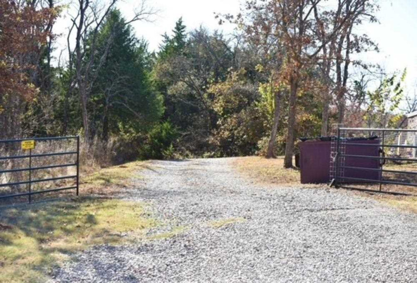 1 Bedroom Bedrooms, 0 ,1 BathroomBathrooms,Residential,Single Family,930,1.5,133209