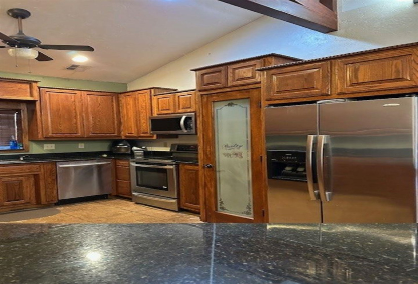 1 Bedroom Bedrooms, 0 ,1 BathroomBathrooms,Residential,Single Family,930,1.5,133209