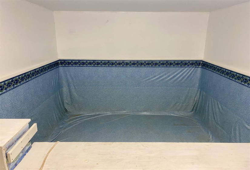 1 Bedroom Bedrooms, 0 ,1 BathroomBathrooms,Residential,Single Family,Maple,1,133210