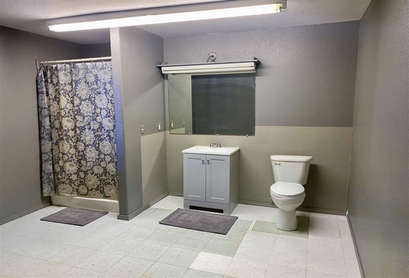 1 Bedroom Bedrooms, 0 ,1 BathroomBathrooms,Residential,Single Family,Maple,1,133210