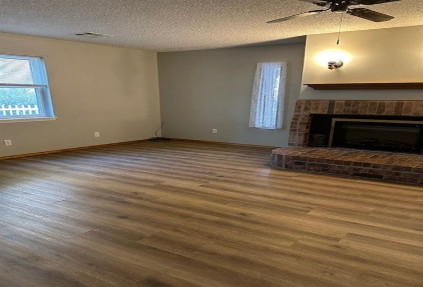 6 Bedrooms Bedrooms, 0 ,3 BathroomsBathrooms,Residential,Single Family,Eaton,1,133219