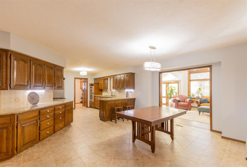 5 Bedrooms Bedrooms, 0 ,4 BathroomsBathrooms,Residential,Single Family,Cowboy,2,133220