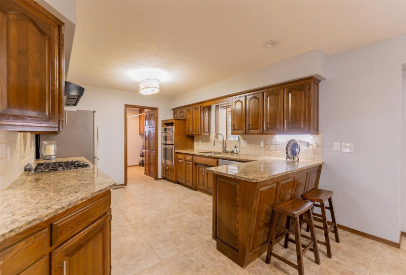 5 Bedrooms Bedrooms, 0 ,4 BathroomsBathrooms,Residential,Single Family,Cowboy,2,133220