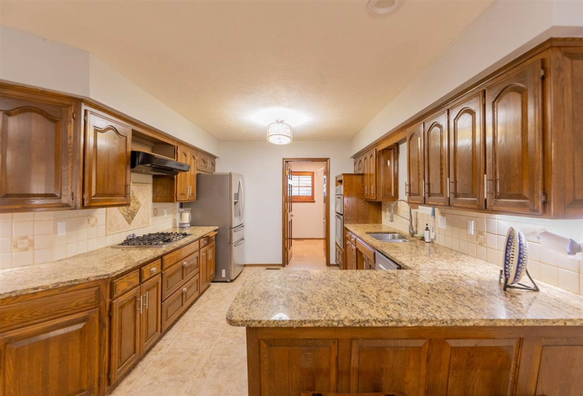 5 Bedrooms Bedrooms, 0 ,4 BathroomsBathrooms,Residential,Single Family,Cowboy,2,133220