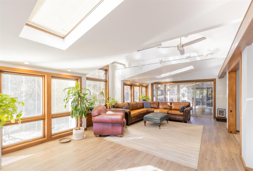 5 Bedrooms Bedrooms, 0 ,4 BathroomsBathrooms,Residential,Single Family,Cowboy,2,133220