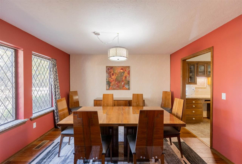 5 Bedrooms Bedrooms, 0 ,4 BathroomsBathrooms,Residential,Single Family,Cowboy,2,133220