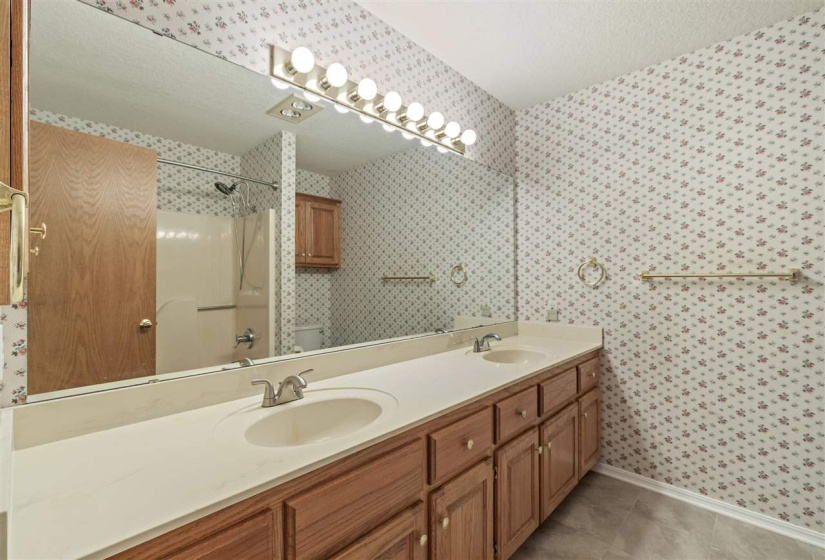 4 Bedrooms Bedrooms, 0 ,2 BathroomsBathrooms,Residential,Single Family,Brandon,1,133222