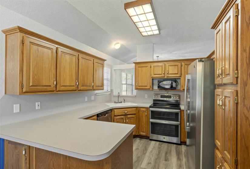 4 Bedrooms Bedrooms, 0 ,2 BathroomsBathrooms,Residential,Single Family,Brandon,1,133222