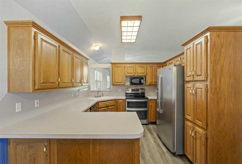 4 Bedrooms Bedrooms, 0 ,2 BathroomsBathrooms,Residential,Single Family,Brandon,1,133222