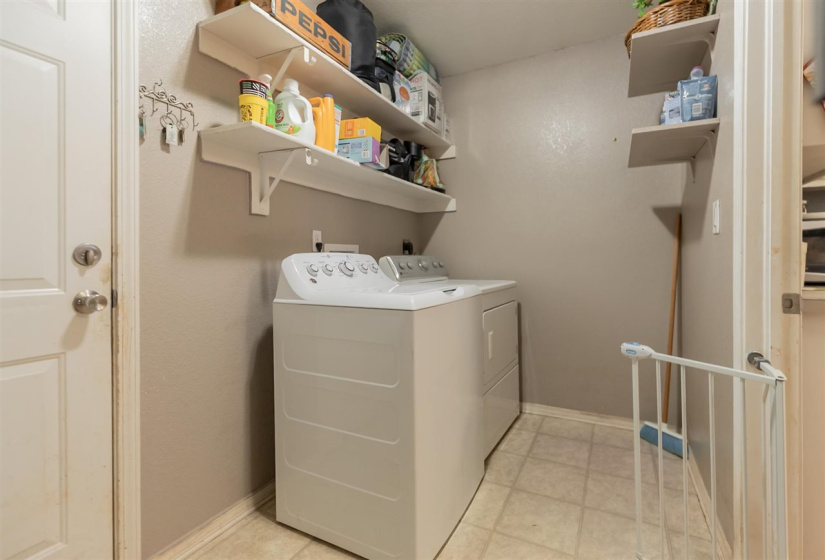 3 Bedrooms Bedrooms, 0 ,2 BathroomsBathrooms,Residential,Single Family,Pinto,1,133227