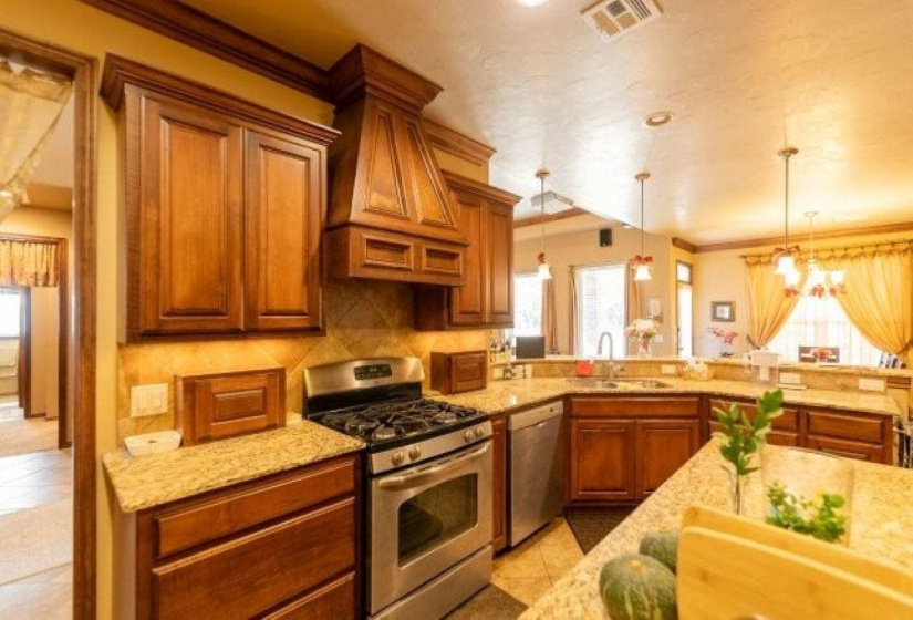 4 Bedrooms Bedrooms, 0 ,3 BathroomsBathrooms,Residential,Single Family,Brooke Hollow,1.5,133229