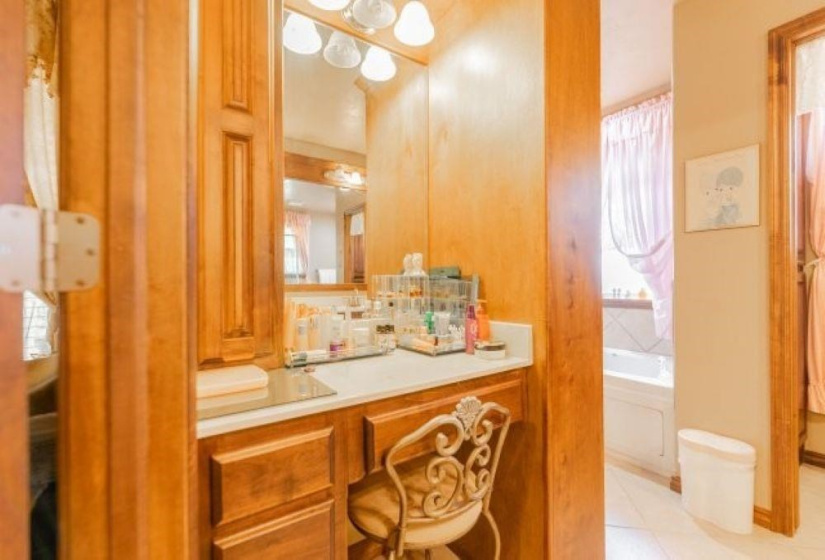 4 Bedrooms Bedrooms, 0 ,3 BathroomsBathrooms,Residential,Single Family,Brooke Hollow,1.5,133229