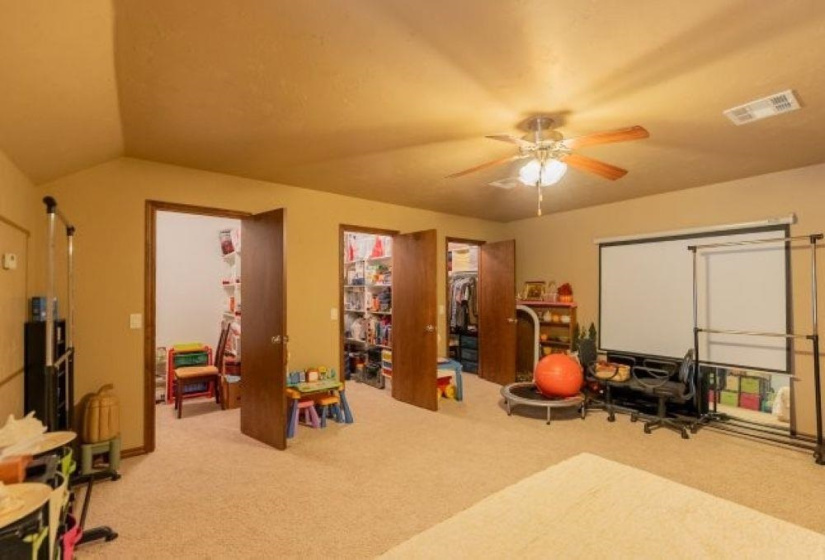 4 Bedrooms Bedrooms, 0 ,3 BathroomsBathrooms,Residential,Single Family,Brooke Hollow,1.5,133229